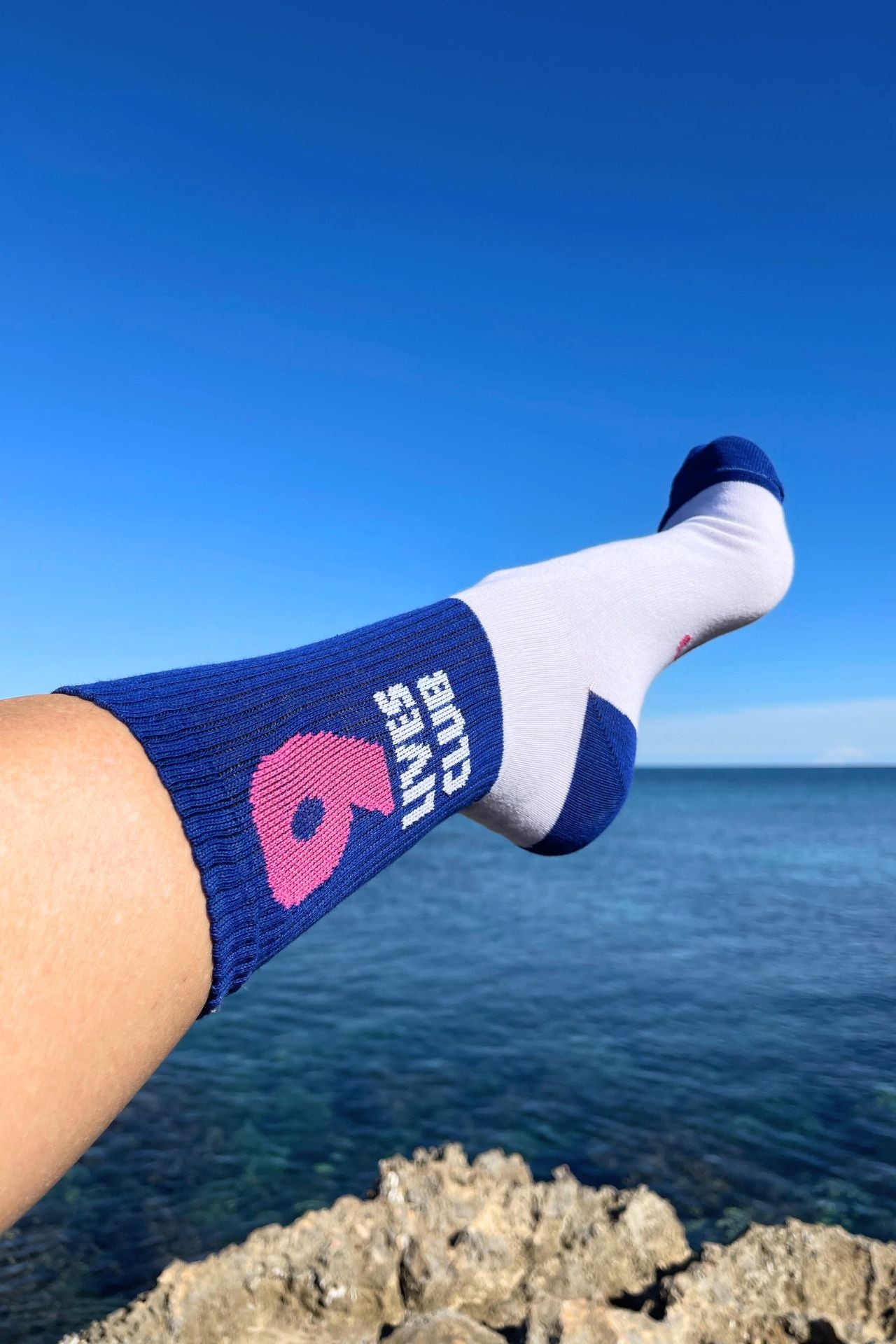 FIZZKINI 9 Lives Club Crew Socks – Blue & White