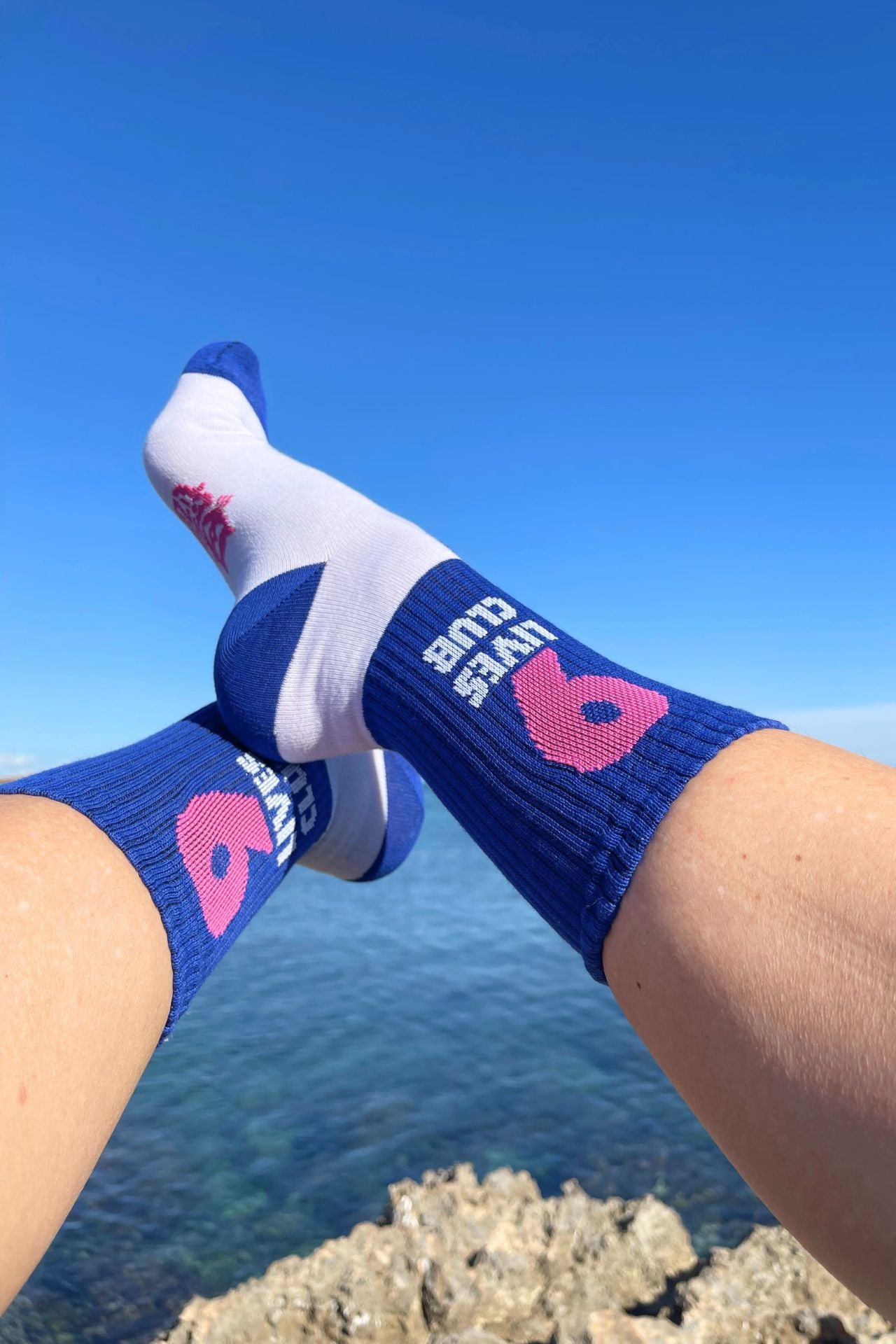 FIZZKINI 9 Lives Club Crew Socks – Blue & White