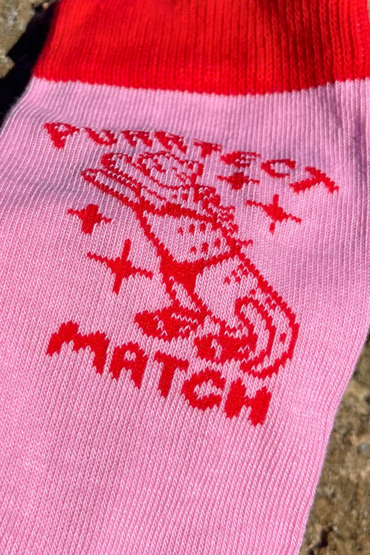 FIZZKINI Purrfect Match Crew Socks – Pink & Red