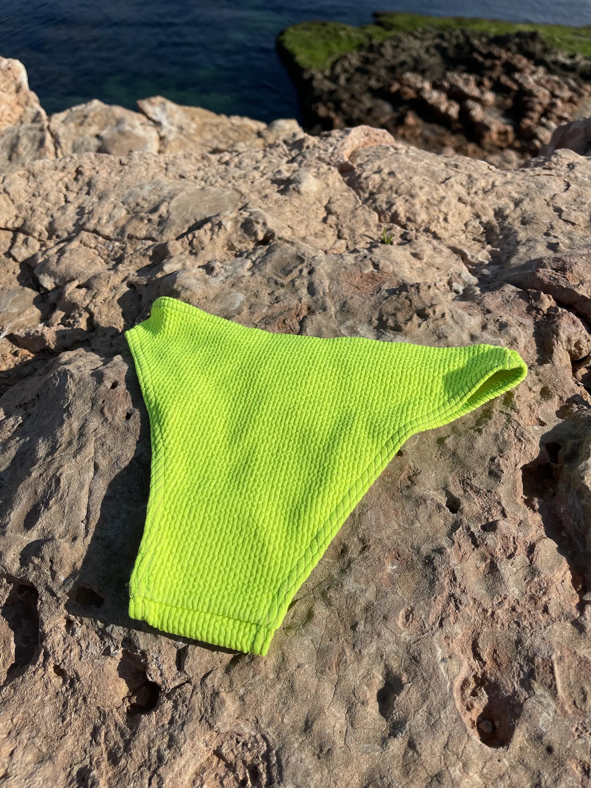 ABRIL Two-Piece Swimsuit – Neon Yellow (One Size Fits XS–M LIMITED EDITION)