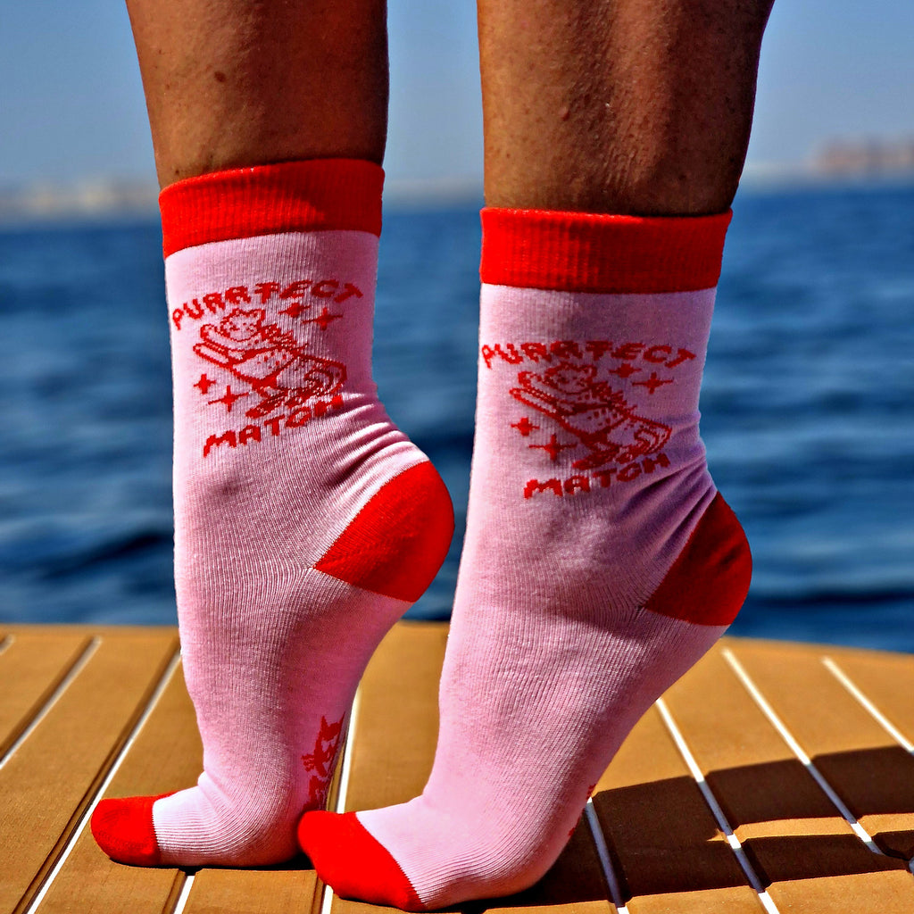 FIZZKINI Purrfect Match Crew Socks – Pink & Red